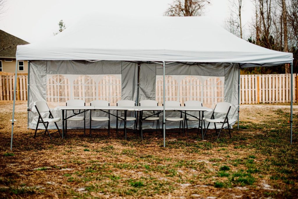 Tent Table and Chair Rentals in Hubert NC 9103816591